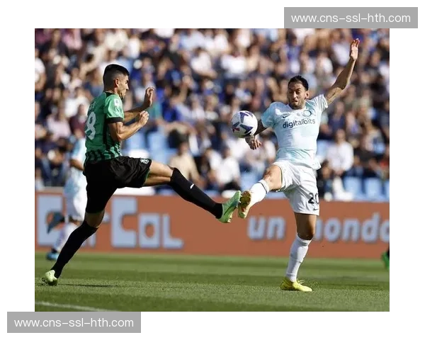 萨索洛主场球迷掌声致意国米，比赛结束后双方友好互动