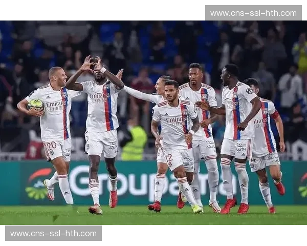 里昂主场1-0小胜里尔，纳尔泰建功助球队巩固前三位置